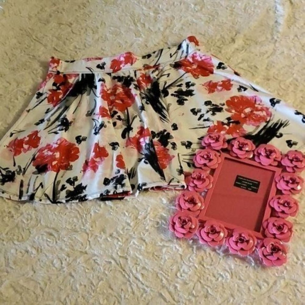 Abercrombie & Fitch Mini Sassy Pullon Stretch Floral Sz. S Skirt